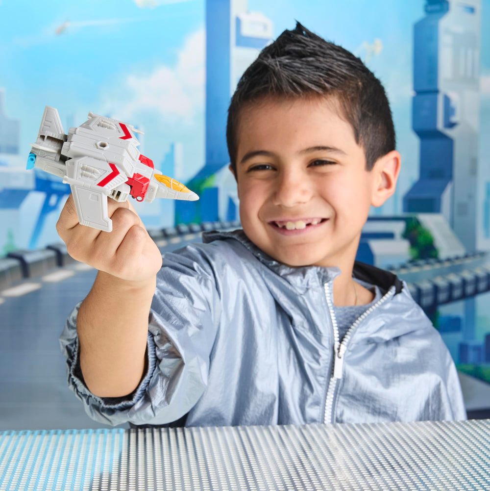 Jet mode opens space-themed adventure possibilities with Starscream