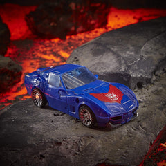 Transformers Kingdom Deluxe WFC-K26 Autobot Tracks flying car mode supports fast imaginative play.