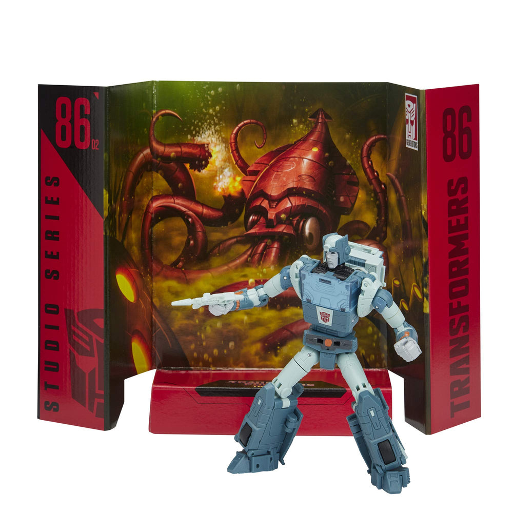 Kup includes blaster and Energon canteen accessories for interactive play.