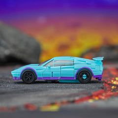 Includes blaster and spoiler accessories for use in both modes.