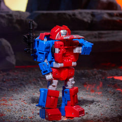 Transformers Legacy United Gears head and limb articulation supports dynamic scenes.