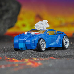 Transformers Legacy United Side Burn detachable bumper forms an axe.