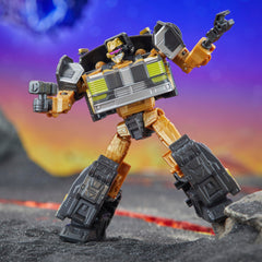 Transformers Star Raider Cannonball articulated joints enable expressive poses.