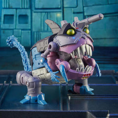 Transformers Gnaw packaging reflecting The Movie courtroom moment