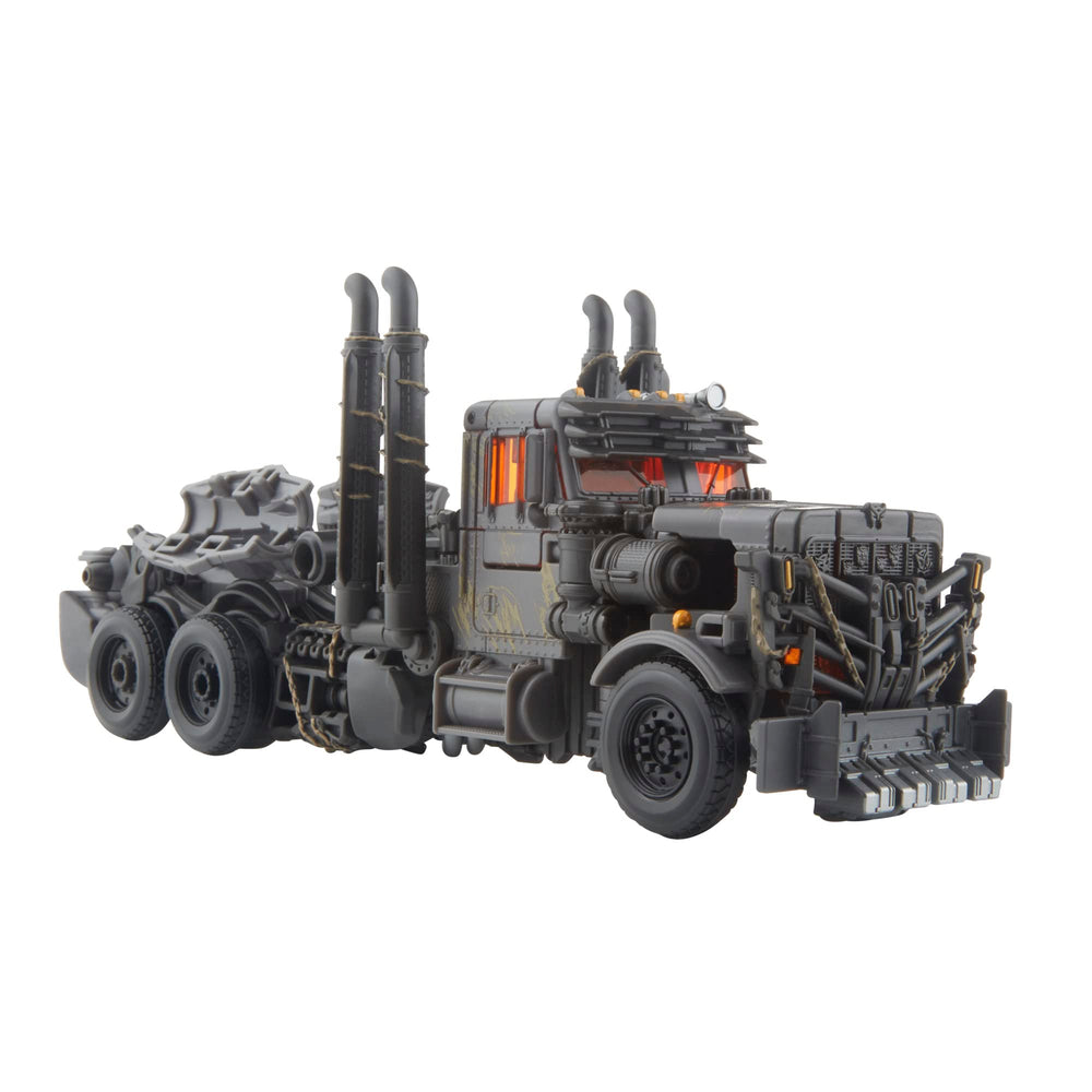 Transformers Studio Series Scourge accessories include blade and detachable blaster for versatile play.