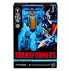 Energon mace accessory enables dramatic battle-ready poses for Thundercracker.