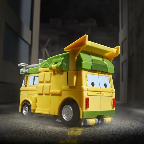 Transformers TMNT Party Wallop sai accessory adds stealth flair.