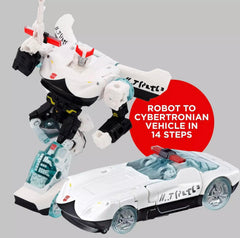 Transformers TRA GEN WFC Deluxe Prowl battle pose for dynamic dioramas.