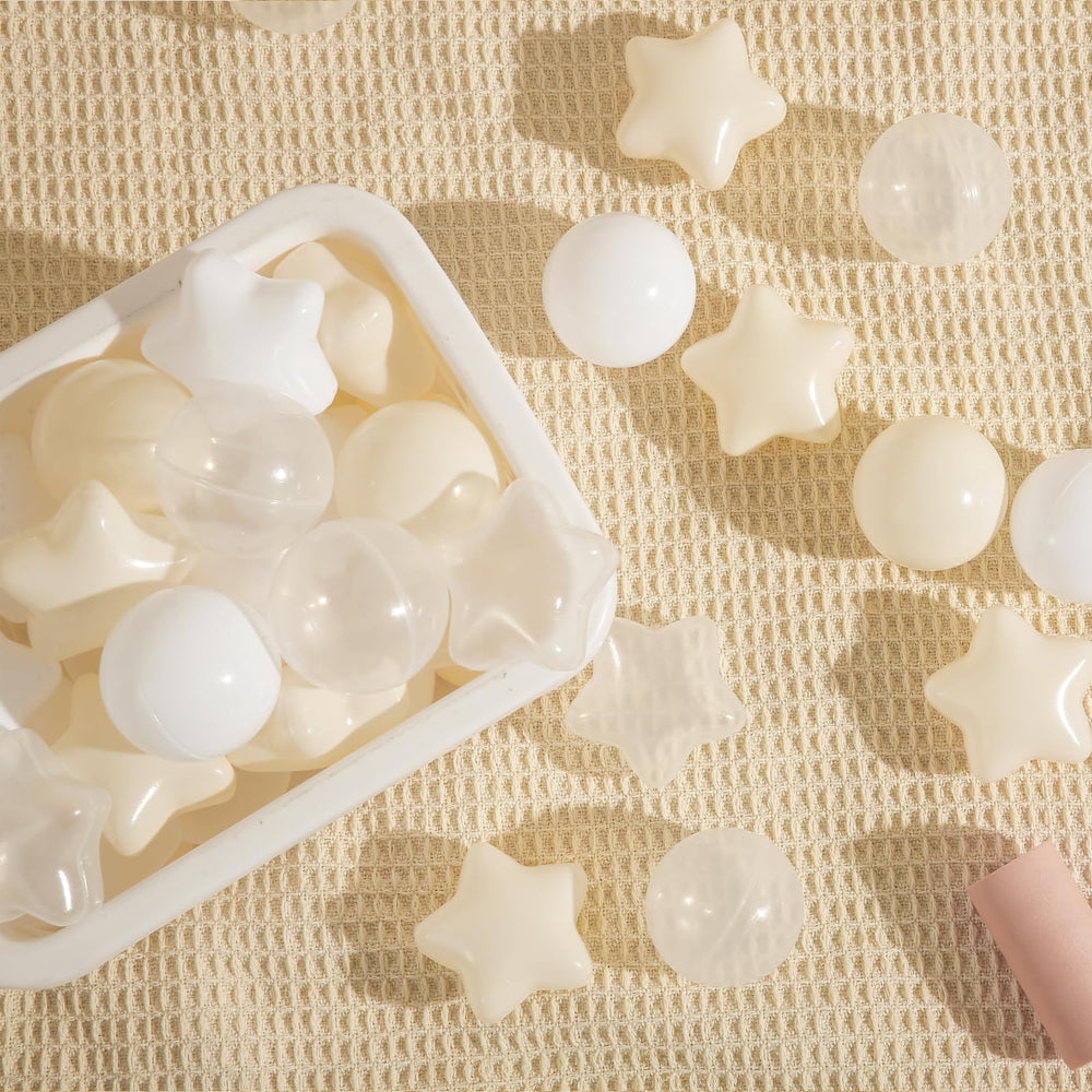 TRENDPLAY Beige, white, and clear balls add a stylish touch to setups.