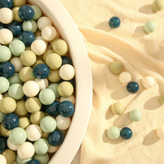 TRENDPLAY easy-to-clean plastic balls support hygienic play spaces.