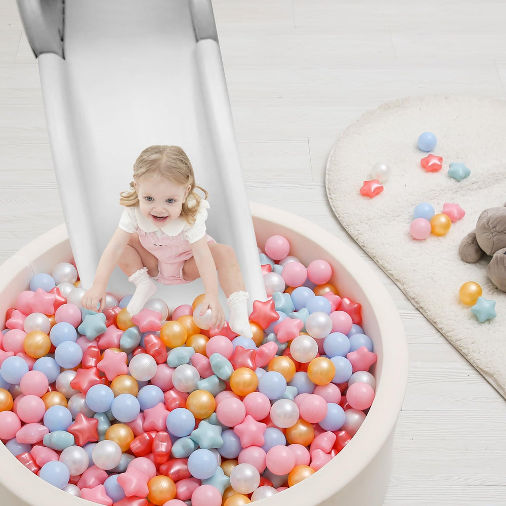 Includes a handy storage bag for quick tidying after fun