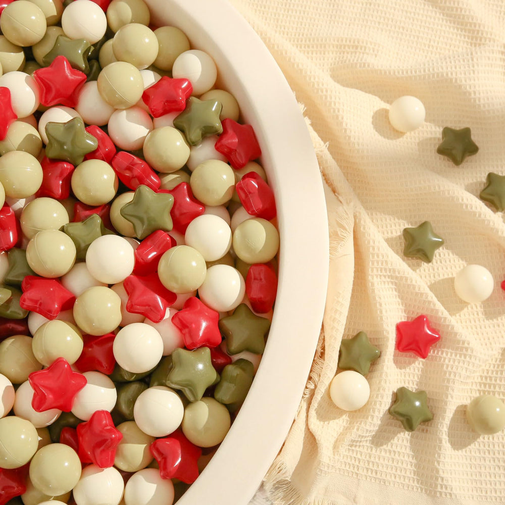 TRENDPLAY star-balls-ball-pit – vibrant colors in a fun indoor play area.