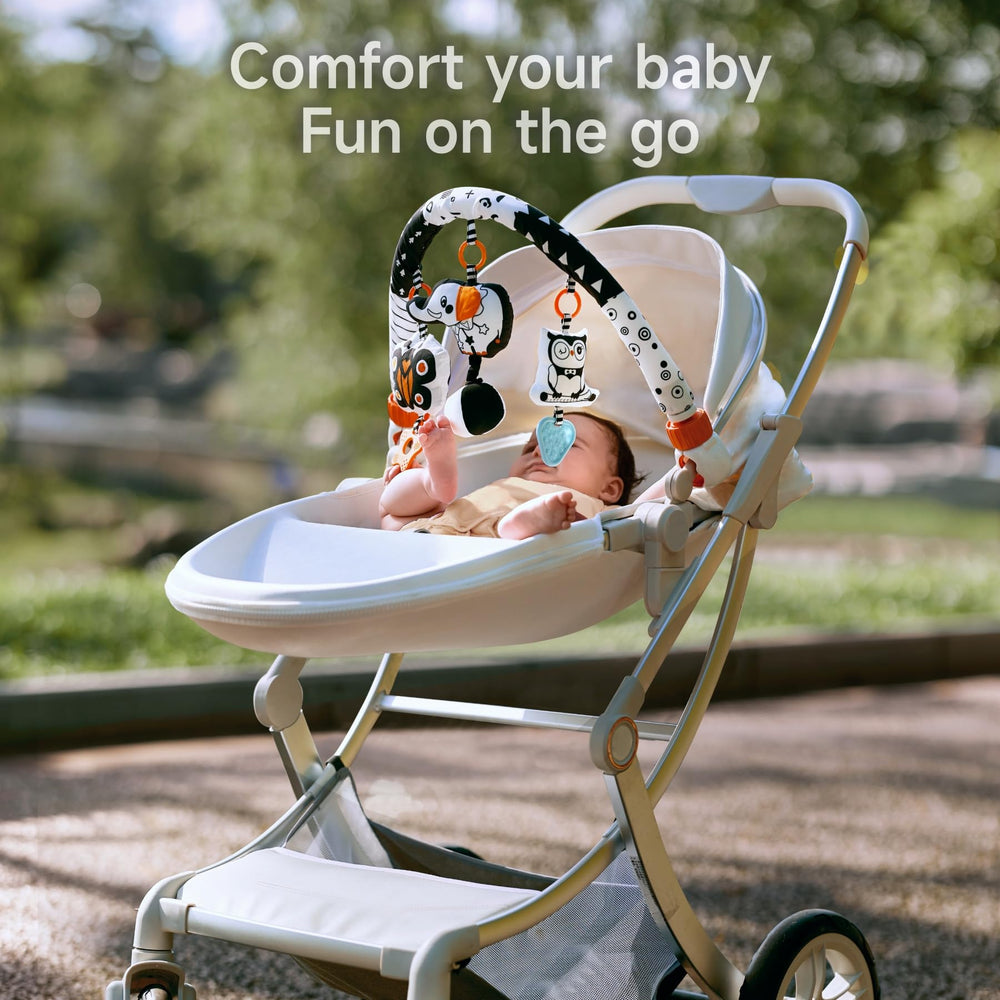 TUMAMA KIDS black and white activity arch boosts focus and color recognition.