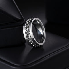 Udolfly fidget ring featuring chain inlaid design for masculine style.