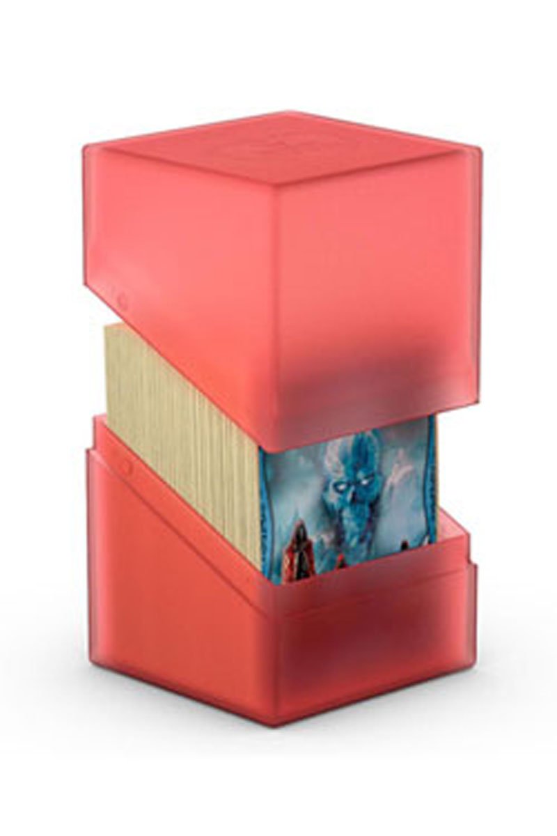 Ultimate Guard Boulder 100 Ruby closed mode ensures a tight seal for transport