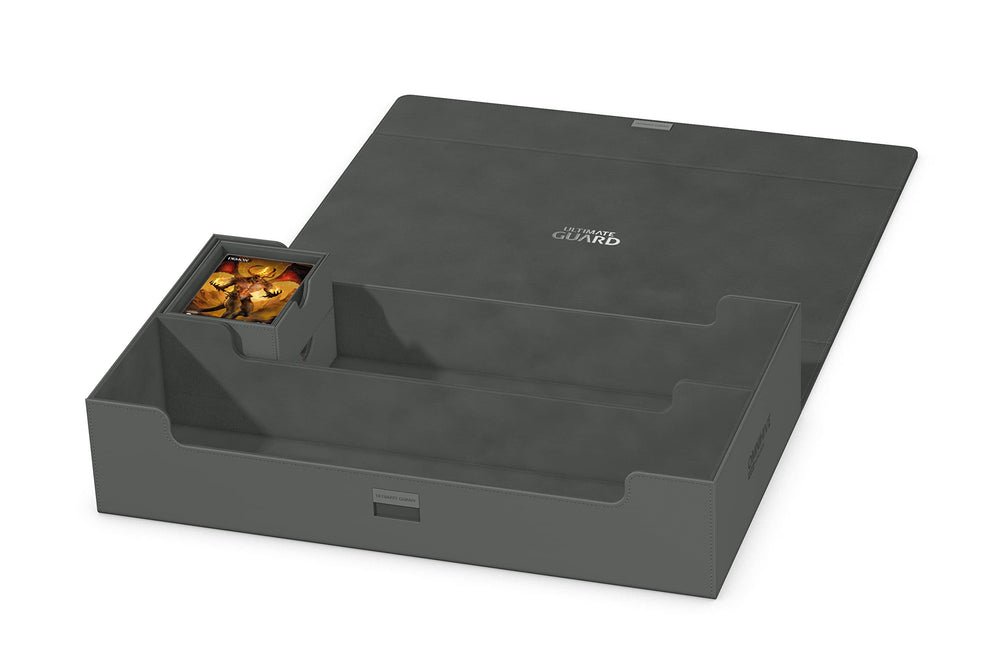 Ultimate Guard Omnihive designed for commander decks, easy transport and protection.