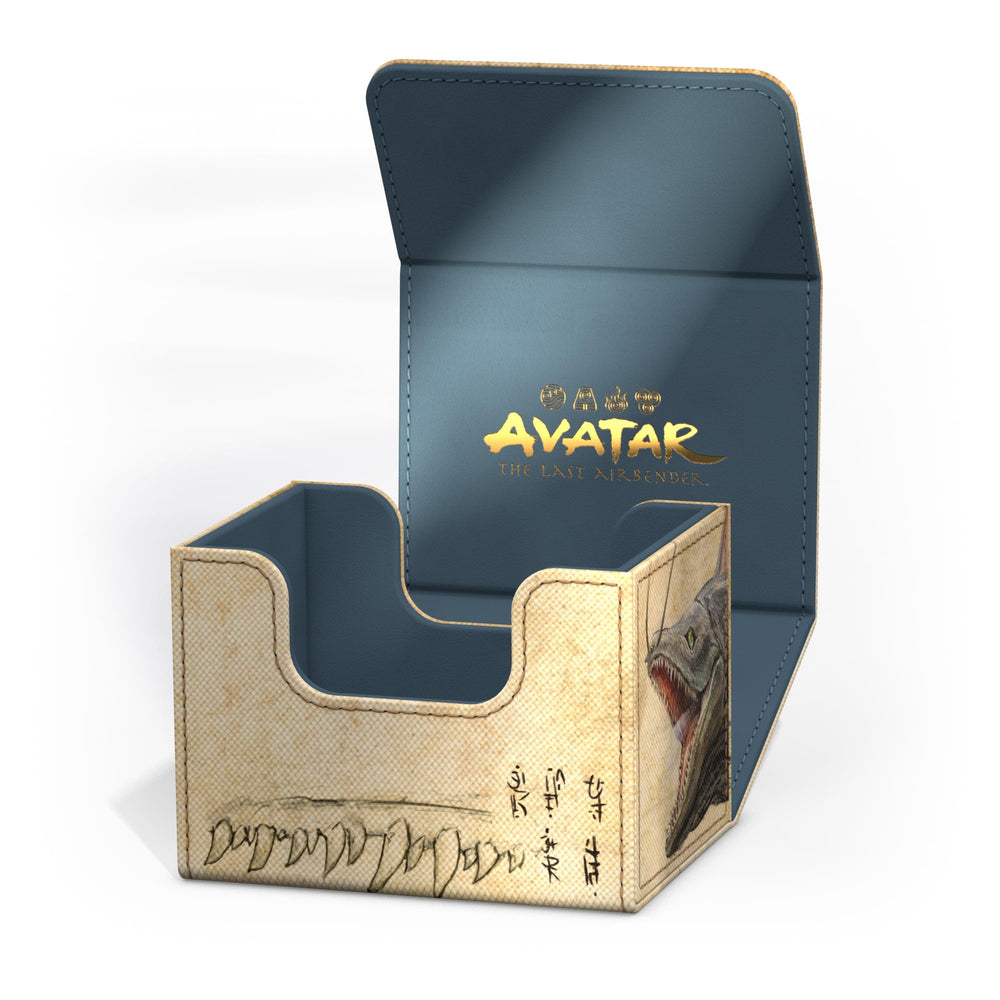 Sidewinder magnetic closure keeps cards secure during transport.