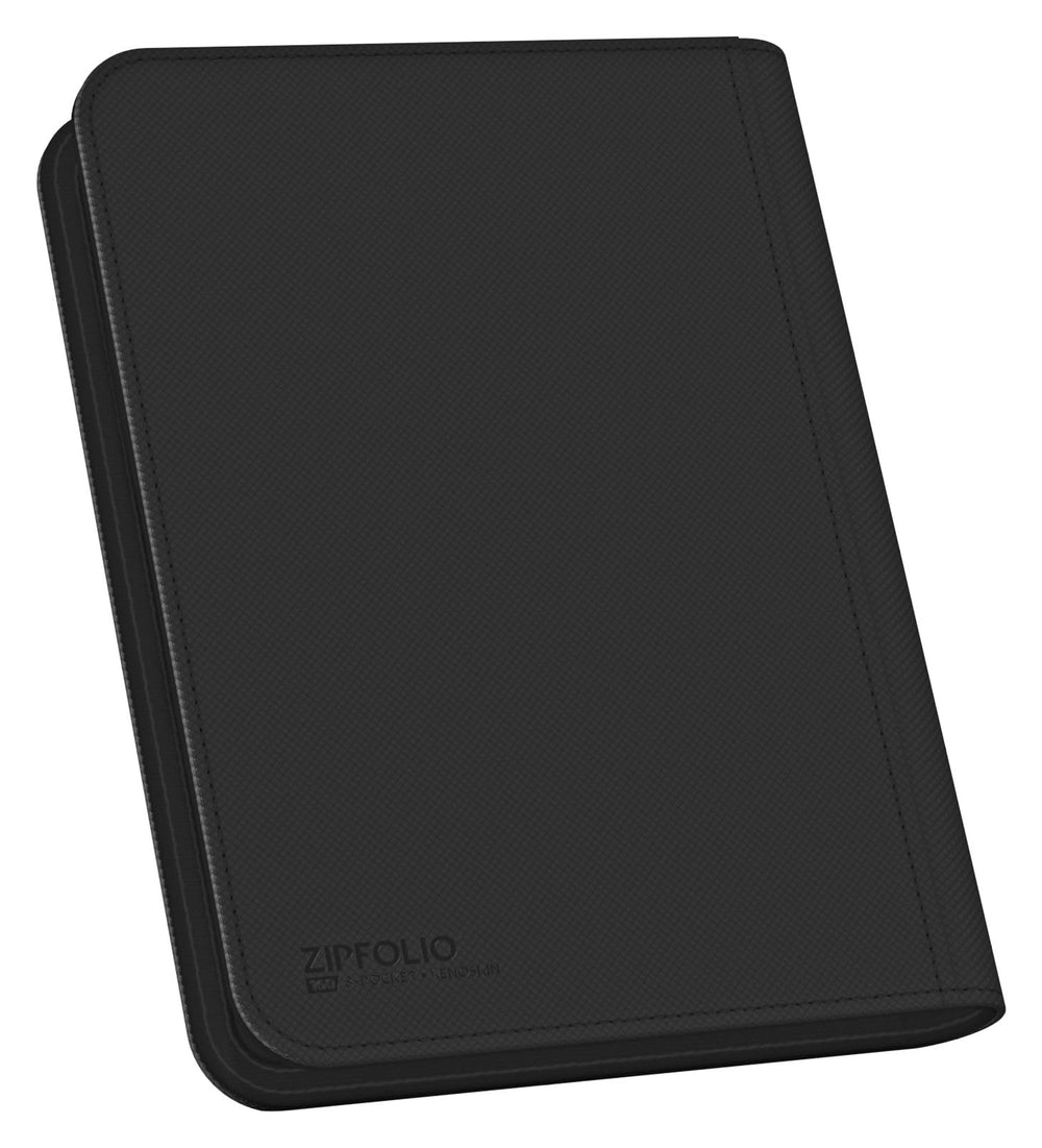 Ultimate Guard Zipfolio 160 zipper closure protects cards during transport.