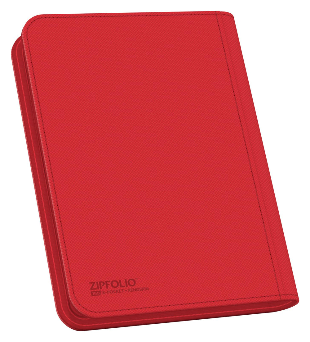 Secure zipper closure on Ultimate Guard Zipfolio 160 for travel safety