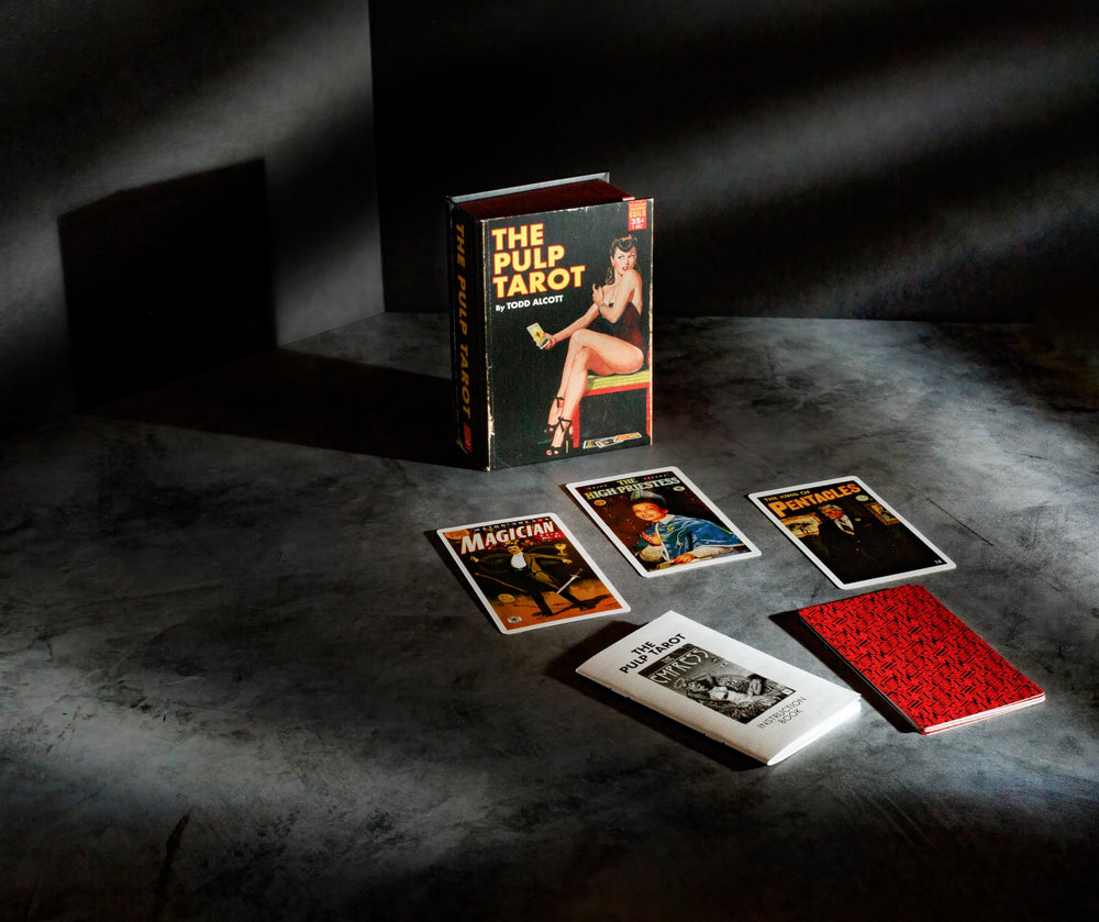 Pulp Tarot deck by The Unemployed Philosophers Guild, 78 cards.