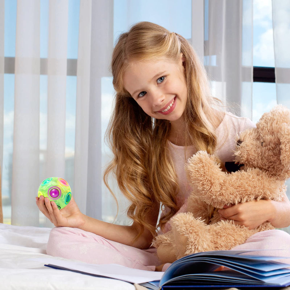 Vdealen Green Color Rainbow Puzzle Ball adds vibrant visual interest and tactile appeal.