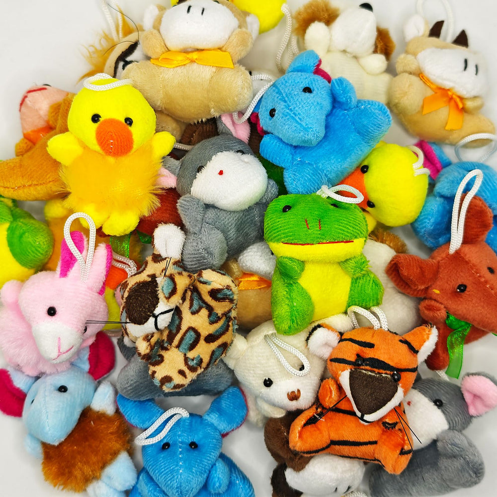 VEALIZUU monkey mini plush keychain, a fun companion for bags and zippers
