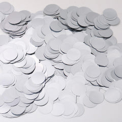 VHUWE graduation party decor with silver confetti balloons