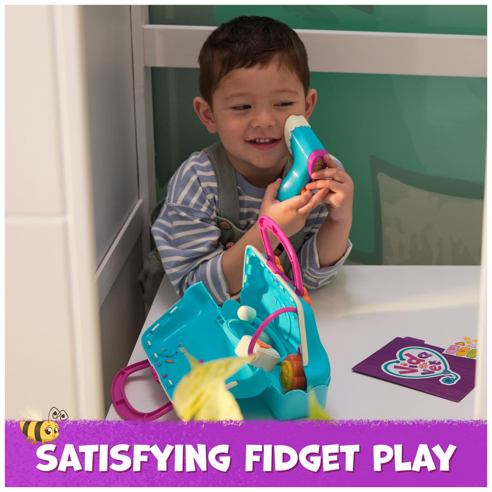 Vida the Vet reflex hammer encourages early science-role play and discovery