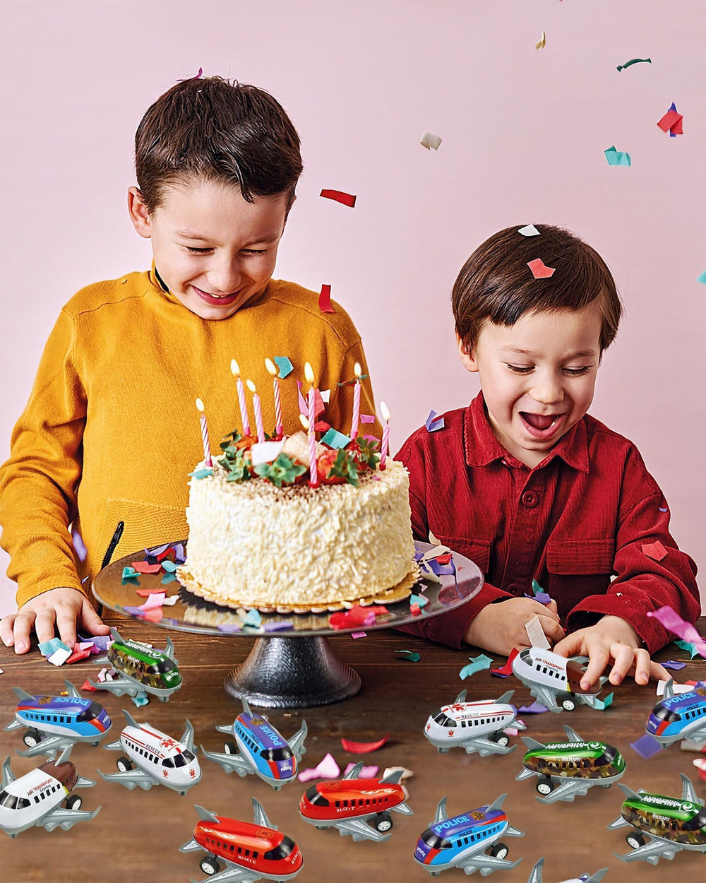 Vileafy planes support color recognition and early counting through group play.