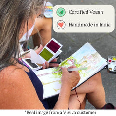 Viviva Colorsheets portable mixing palette included with the set.