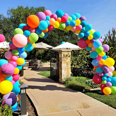 Voircoloria balloons suitable for air or helium inflation.