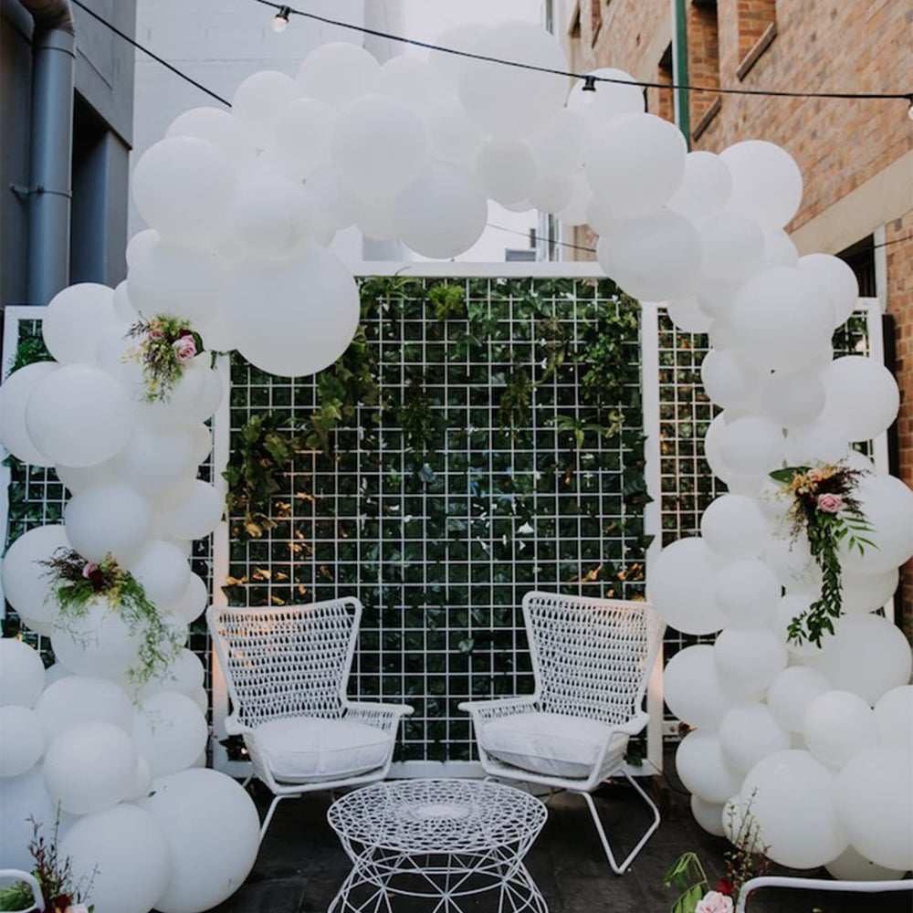Voircoloria birthday party arch setup ready