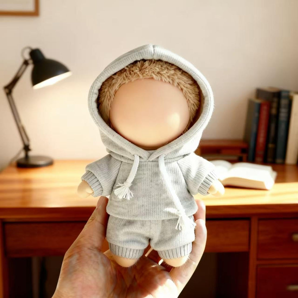 VVQUI 17cm doll gery-sweatshirt texture and color detail