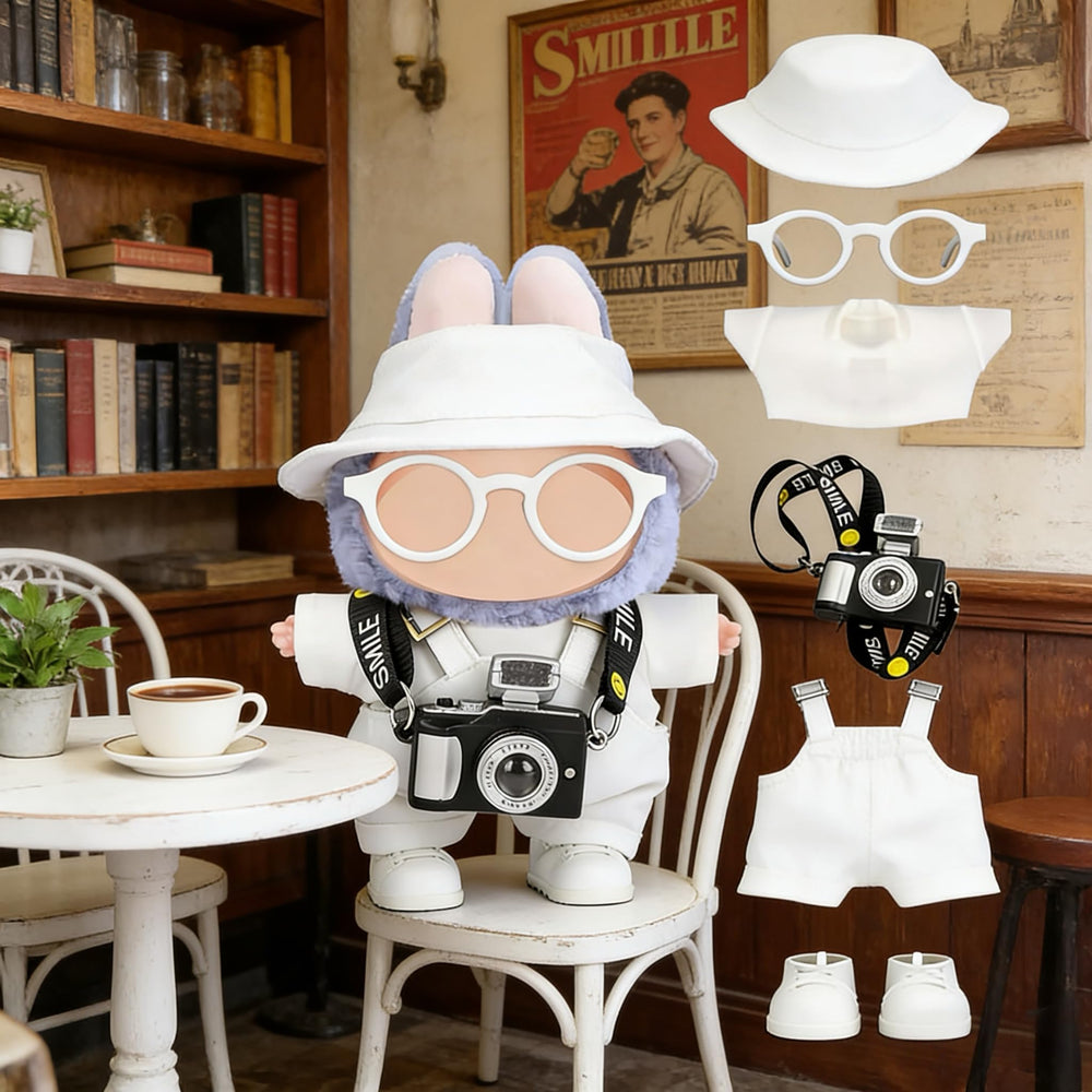 VVQUI 17cm doll hat in white adds a cute finishing touch.