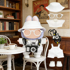 VVQUI 17cm doll hat in white adds a cute finishing touch.