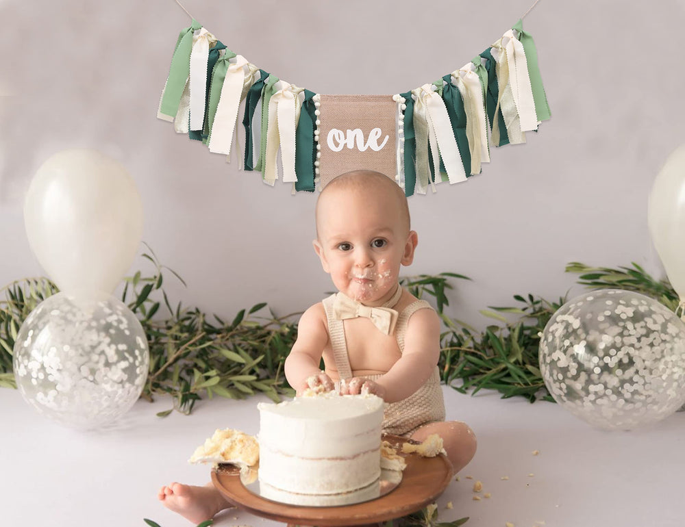 WAUAO Wild One dessert table backdrop for cake smash photos.