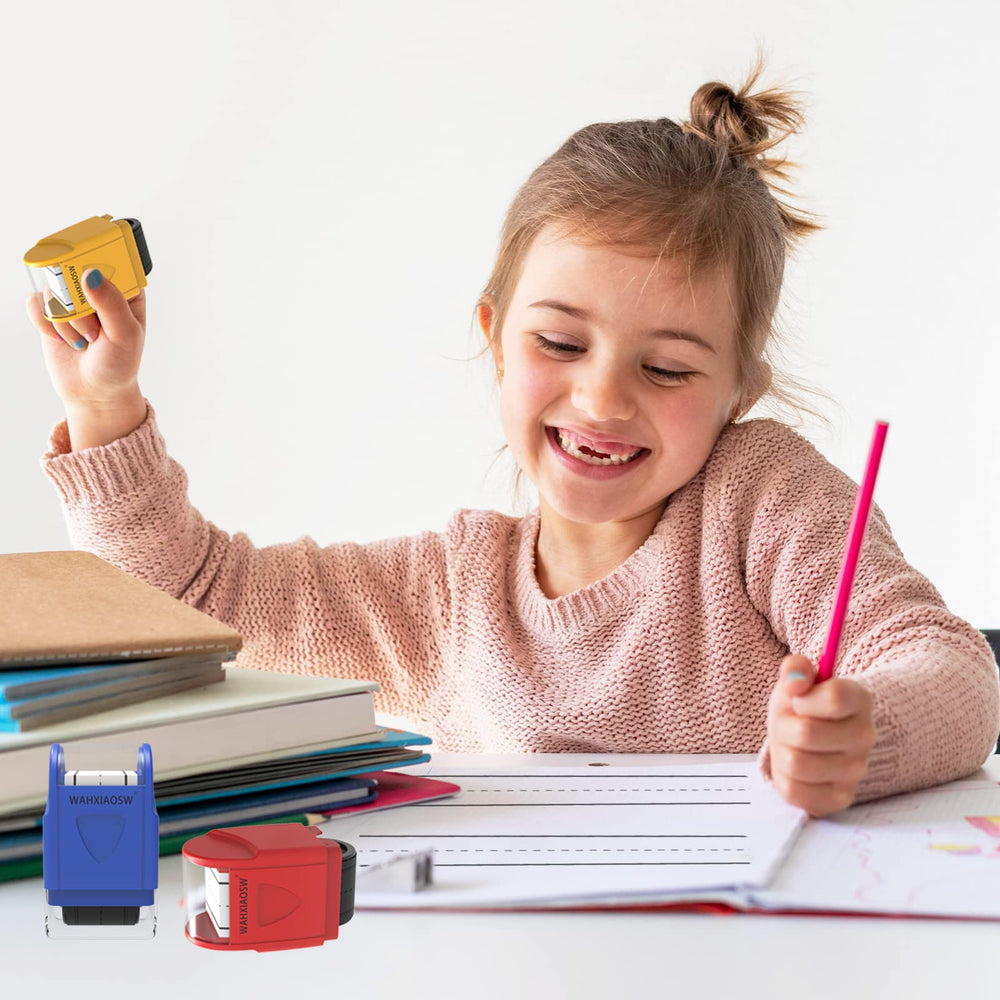 WAHXIAOSW easy-grip stamp supports young learners.