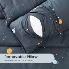 Wake In Cloud nap mat name card feature helps identify belongings during group rests.