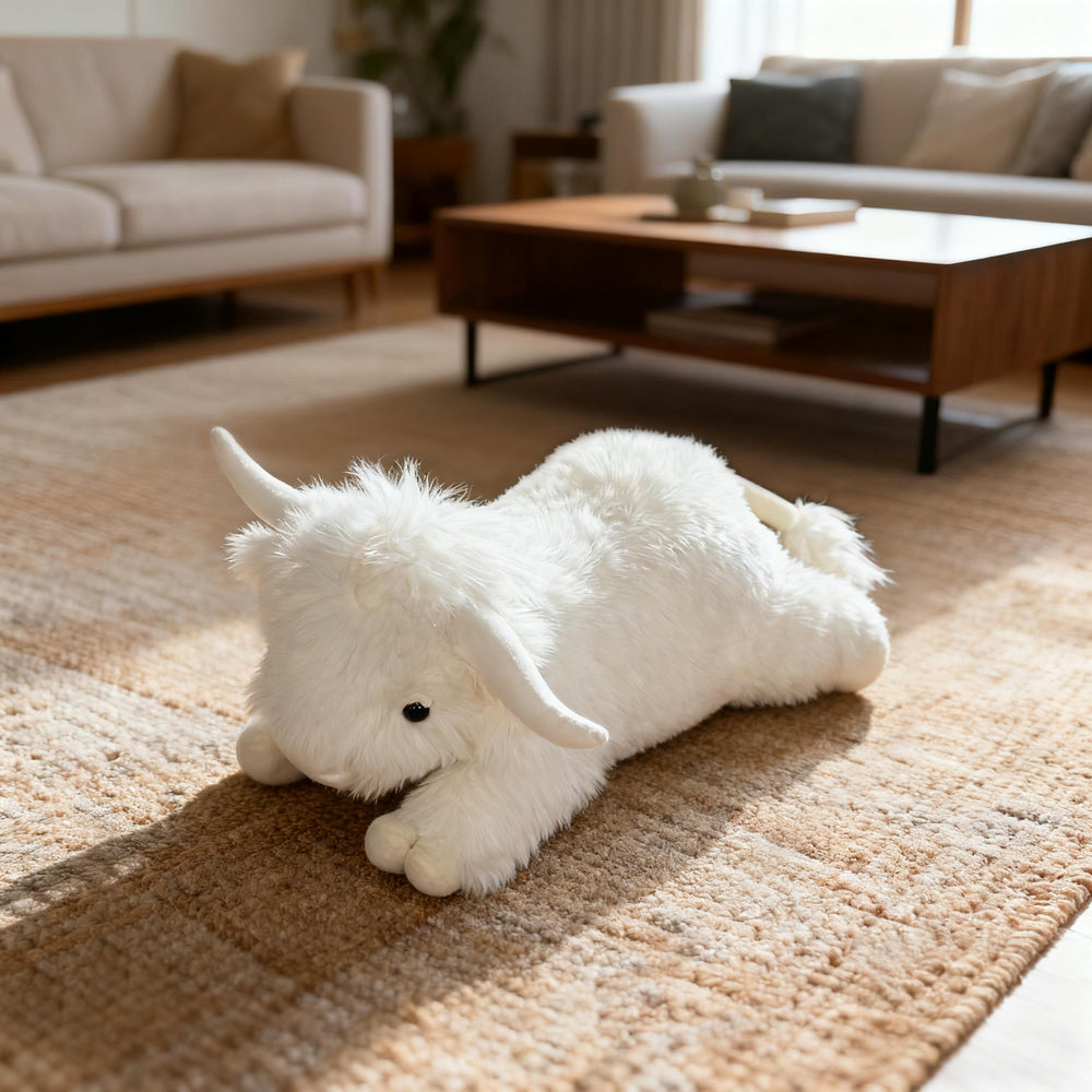 WDXDSOB Highland Cow on sofa, versatile decor with cozy charm