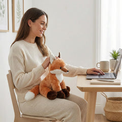 WEIGEDU 13-inch fox plush sized for small hands and travel.