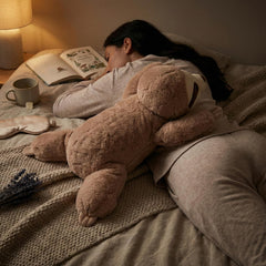 WEIGEDU plush serves as a comforting bedtime companion for kids and adults