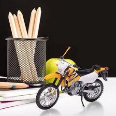 Welly RM250 display-ready miniature suitable for shelves or cake toppers