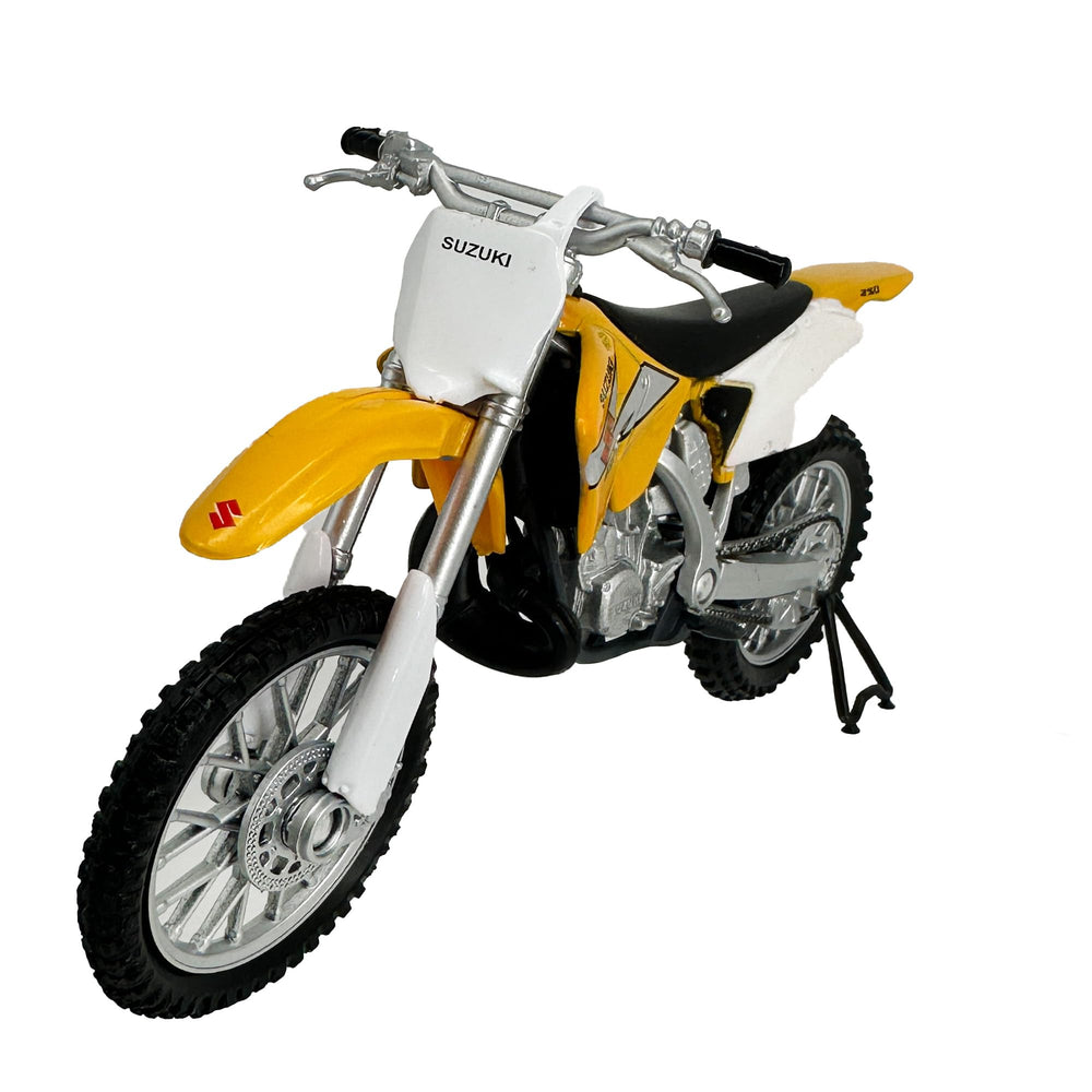 Welly RM250 diecast with rotating tires for realistic display