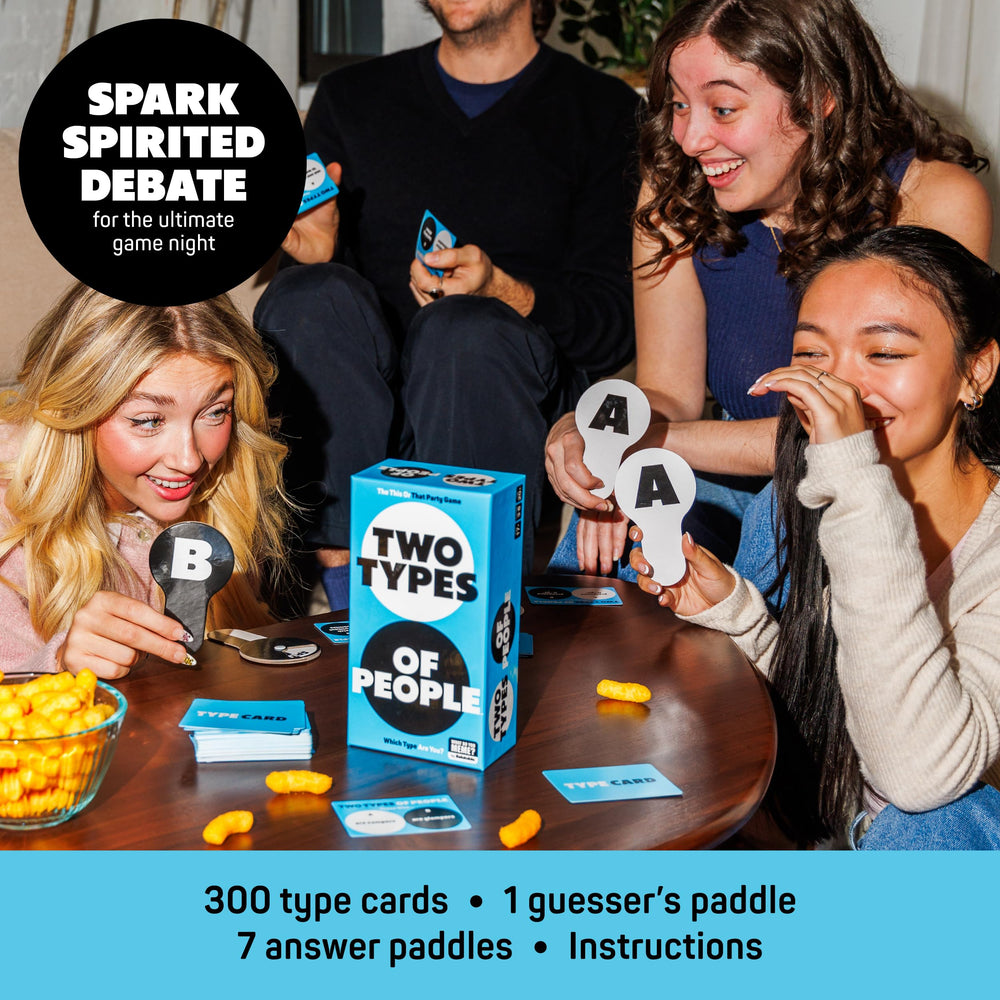 WHAT DO YOU MEME? Packaging with 300 type cards and paddles