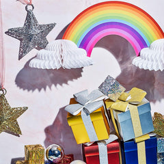 WILLBOND no-crease rainbow centerpiece is easy to assemble.