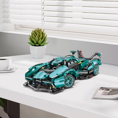 WINGIFT display-ready model: shelf-worthy collection piece ideal for gifting.
