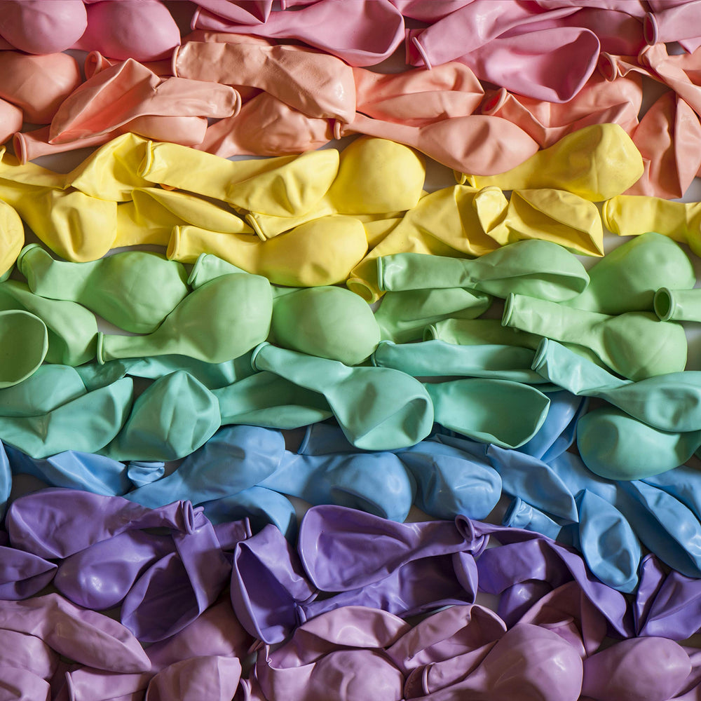 WinkyBoom latex balloons are safe and odor-free for kids' parties.