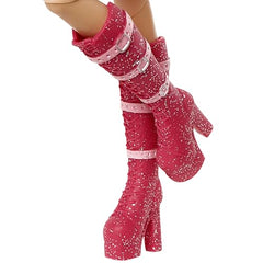 Poseable Musa figure supports dynamic pretend play.
