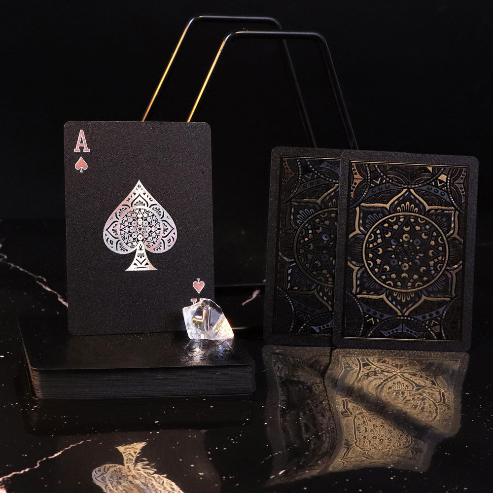 Wkchxd cards resist water and sand for outdoor adventures