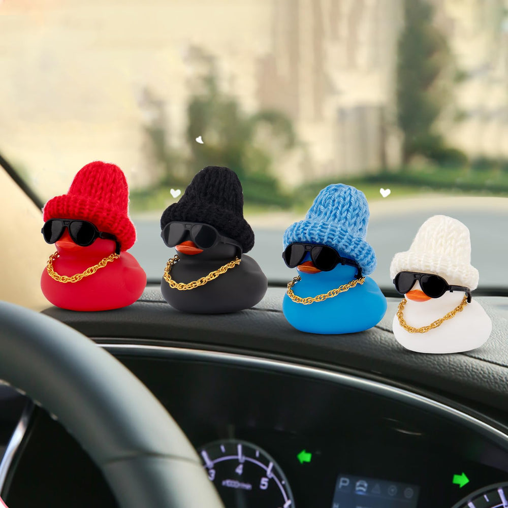 Wonuu Christmas car duck makes a charming, gift-ready addition